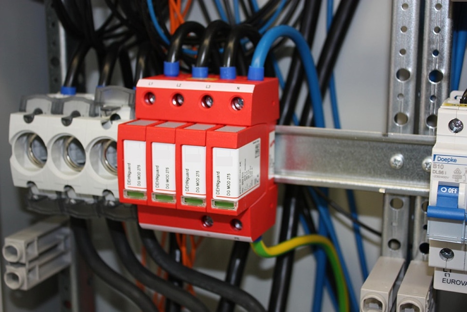 U berspannungsschutz bei Polster Elektrotechnik in Möhrendorf